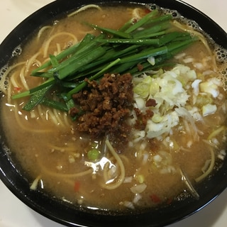 ニラそぼろ味噌ラーメン